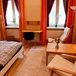 アパート エクセレント クロイツバーグ *