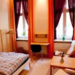 アパート エクセレント クロイツバーグ *