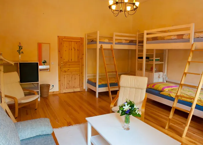 克罗伊茨贝格一流酒店式公寓 *